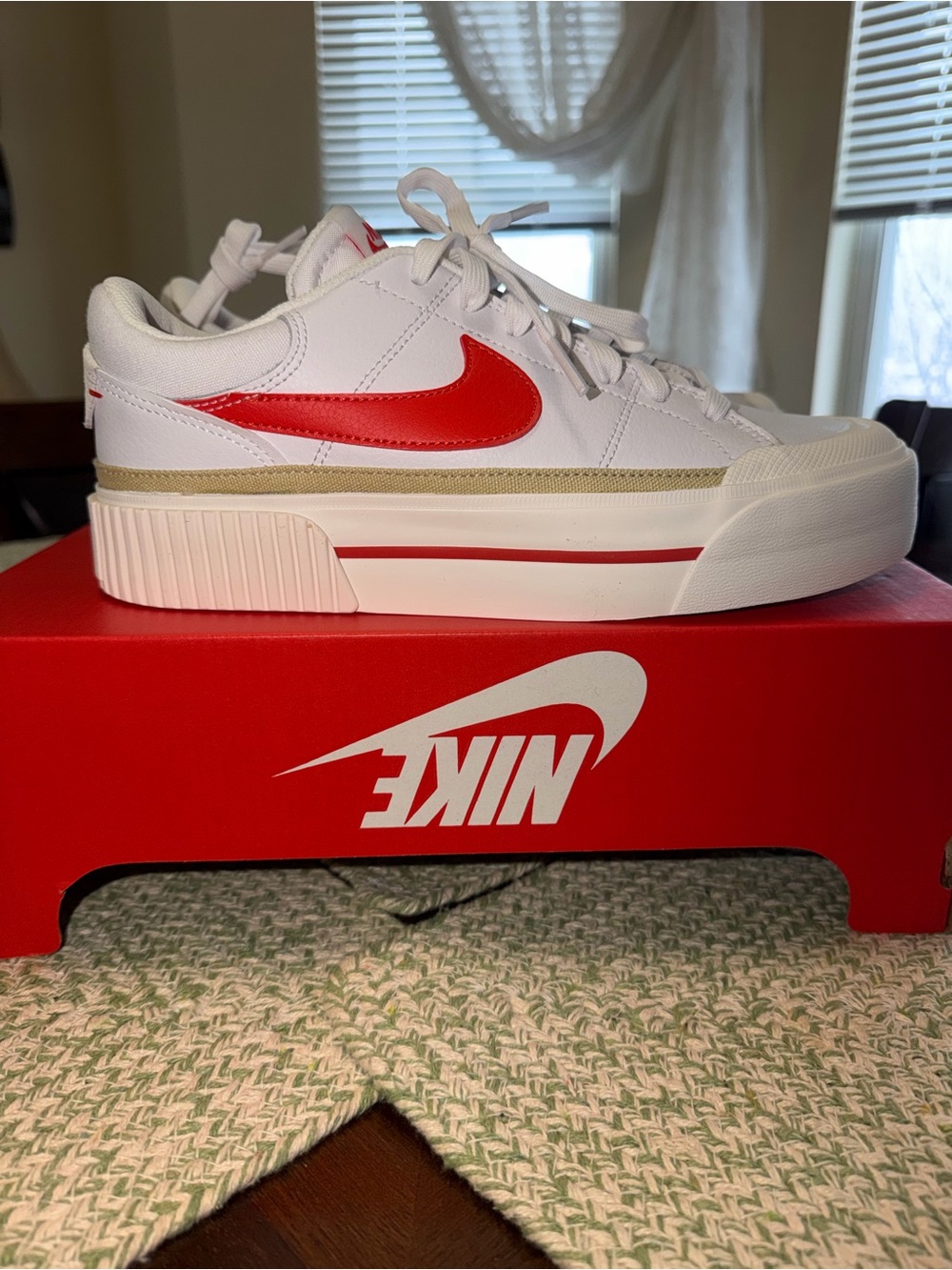 Nike women’s Court Legacy Liftsneakers size 8 new/box without lid!! - Picture 10 of 12